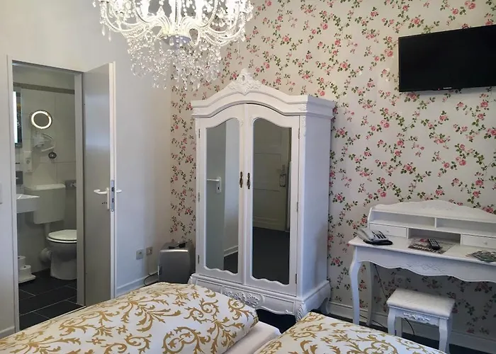 Kurvilla Fürstin Pauline Konukevi 3*